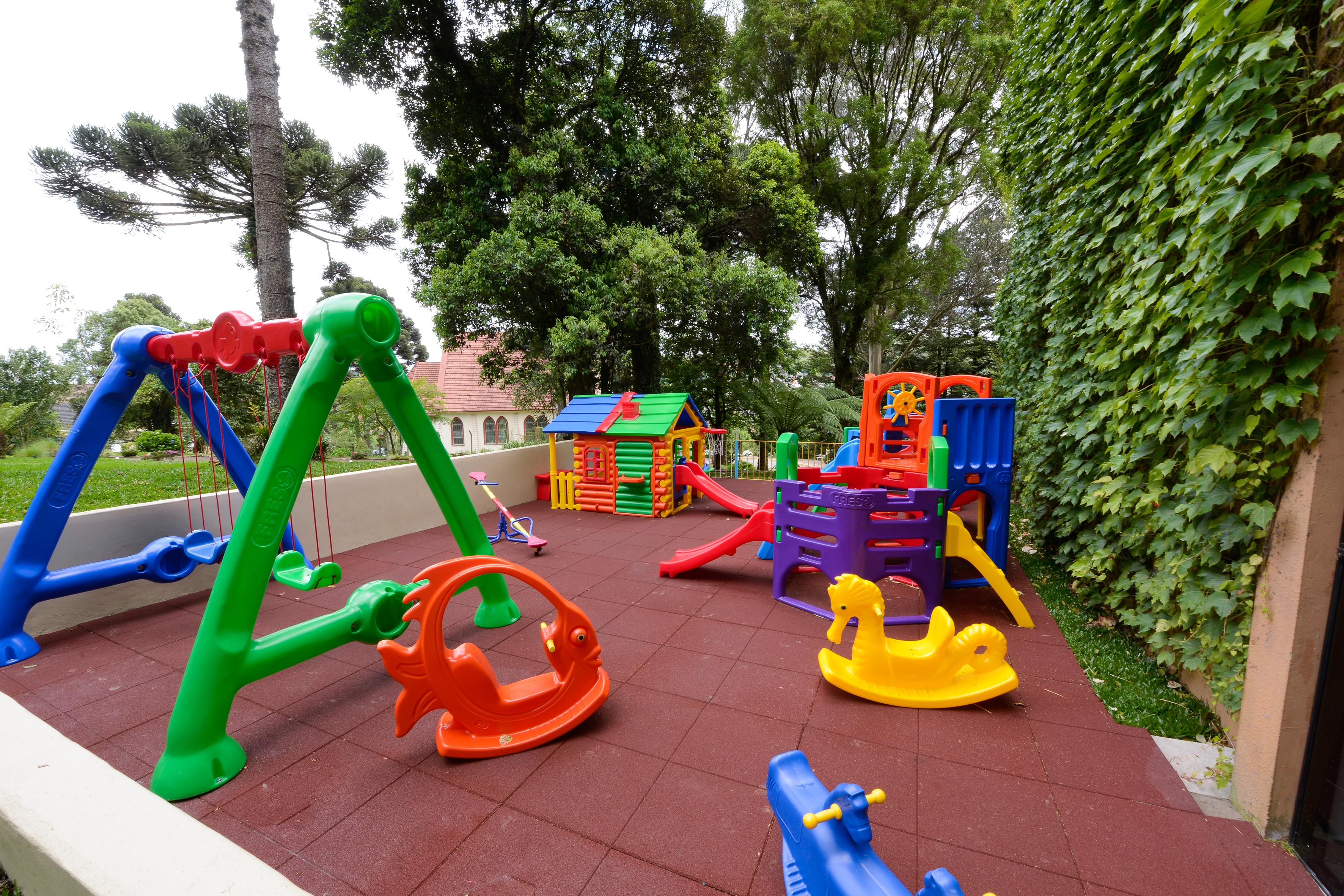 Wish Serrano Resort Грамаду Екстериор снимка Playground