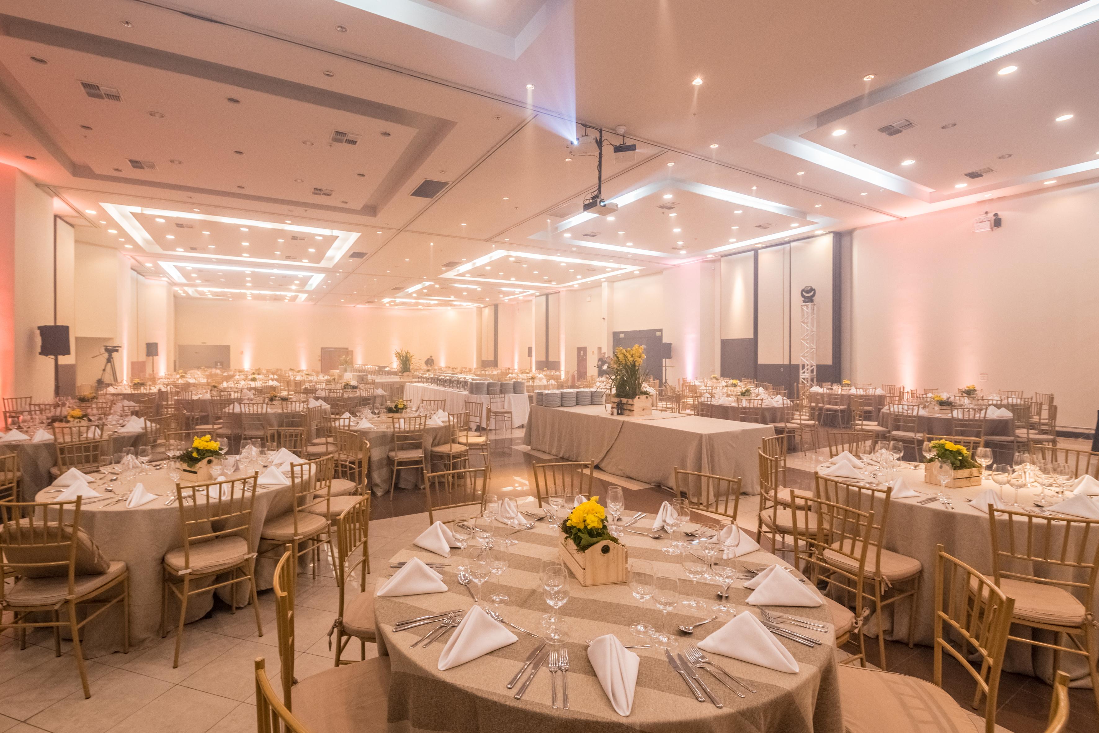 Wish Serrano Resort Грамаду Екстериор снимка The ballroom